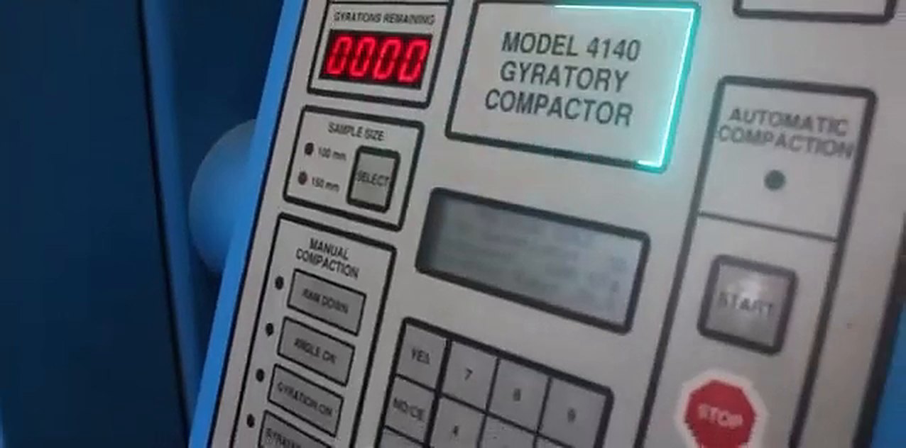 Compactador giratorio del laboratorio