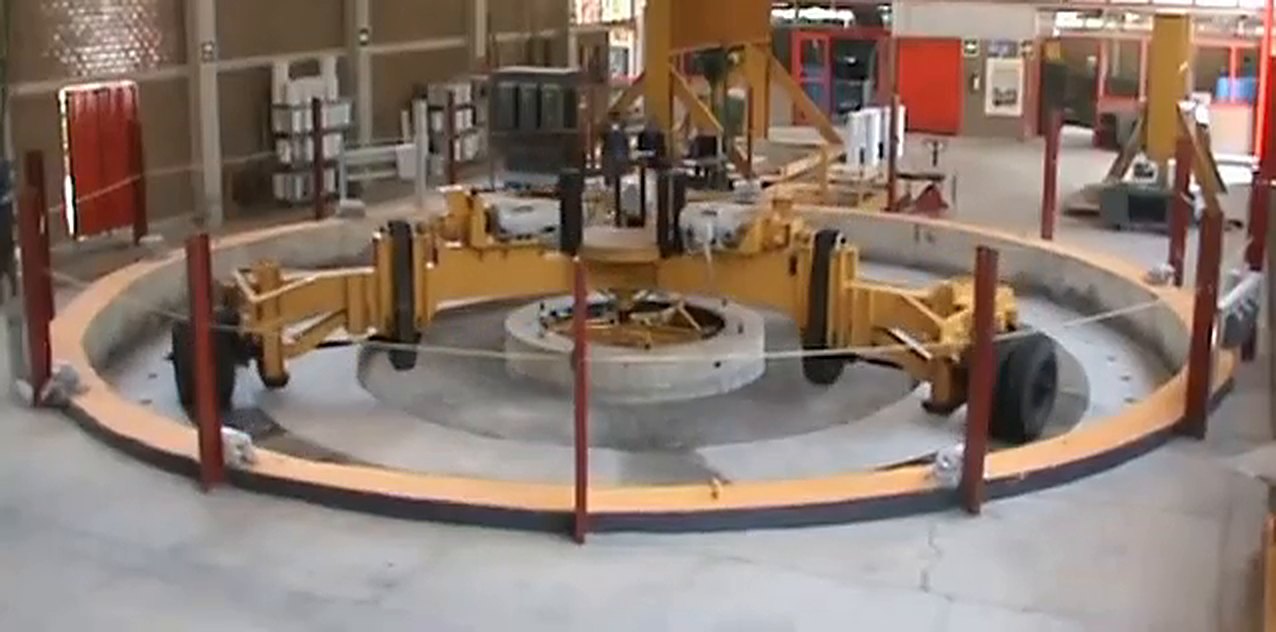 Pista de ensayo circular del laboratorio
