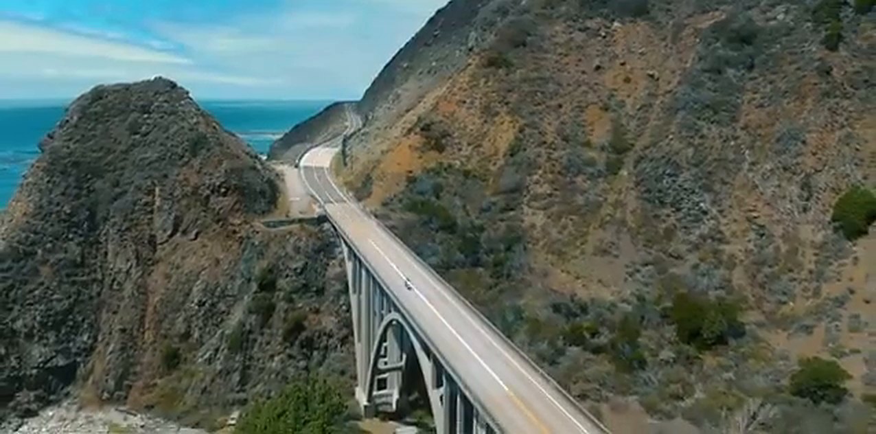 Puente carretero en zona costera